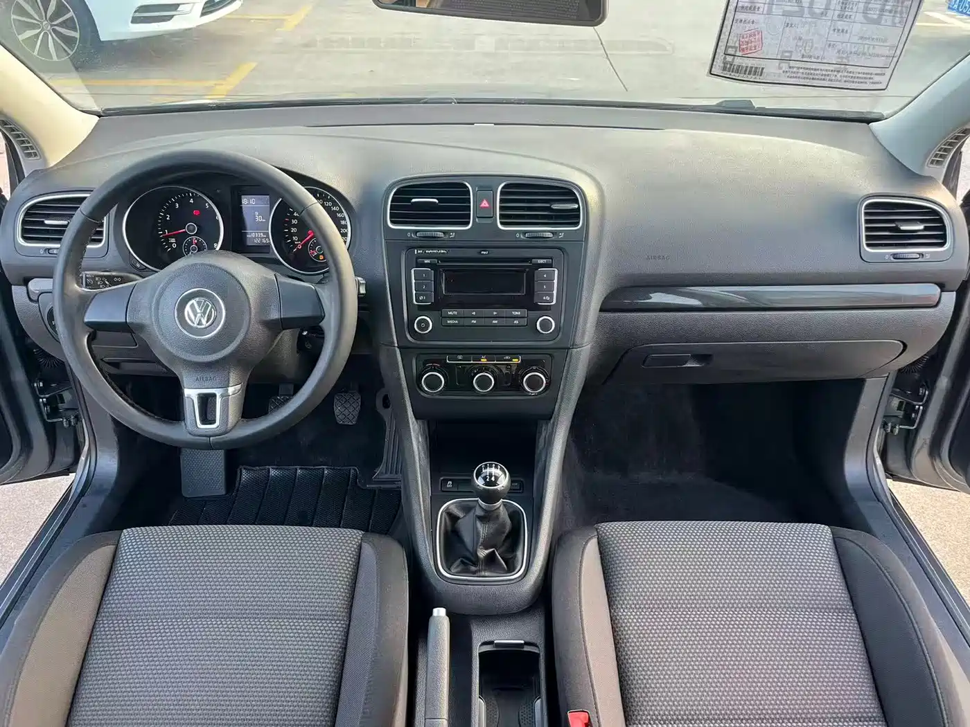 Фото 6 - Volkswagen Golf
