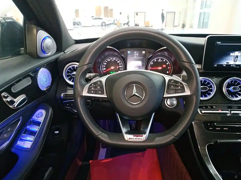 Mercedes-Benz C-Class 2017 Facelift C 200 Sport Edition фото 11