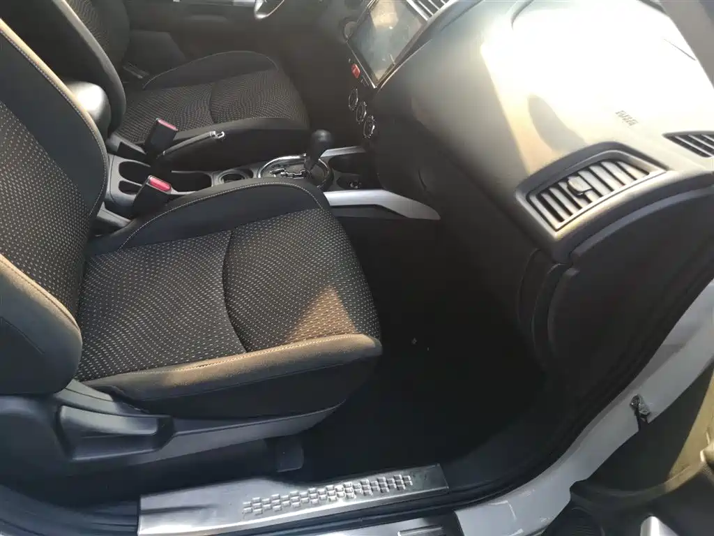 Mitsubishi ASX 2016 2.0L CVT 2WD Excellence Edition фото 25