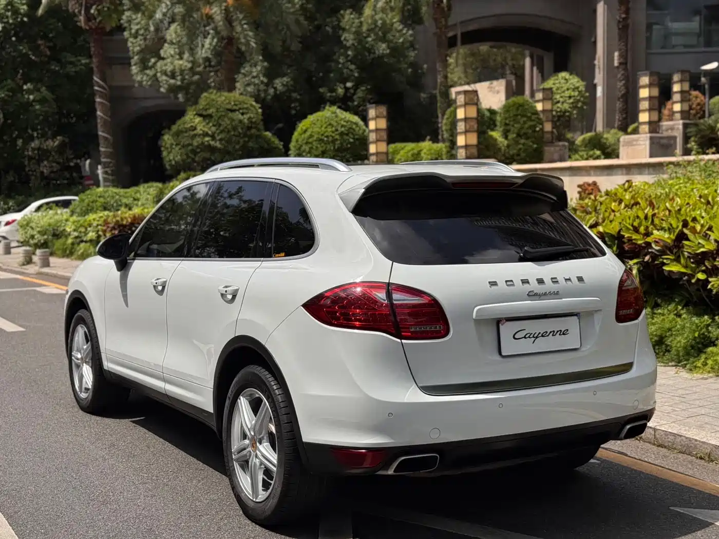 Porsche Cayenne 2014 Cayenne Platinum Edition 3.0T фото 22