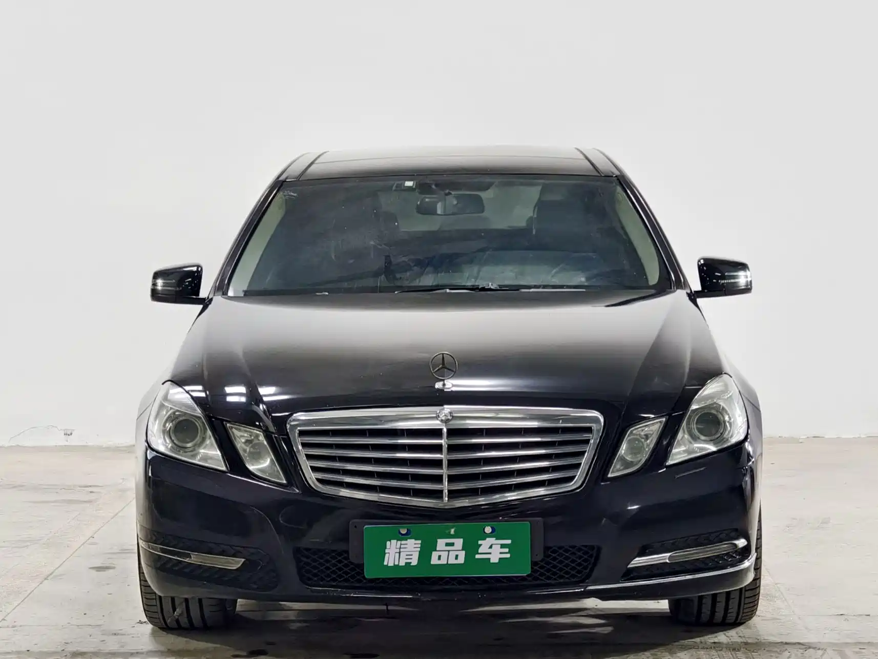 صورة 2 - Mercedes-Benz E-Class