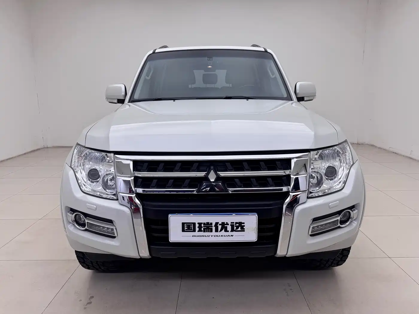 Mitsubishi Pajero (Import) 2018 3.0L Automatic Comfort Version фото 2