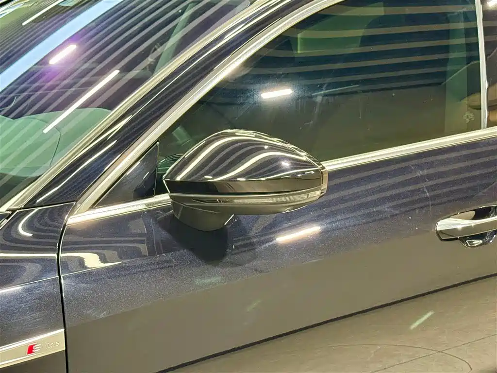 AUDI A7L