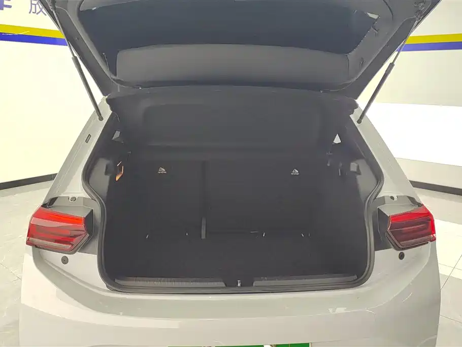 Volkswagen ID.3 2025 Smart Outstanding Edition фото 4