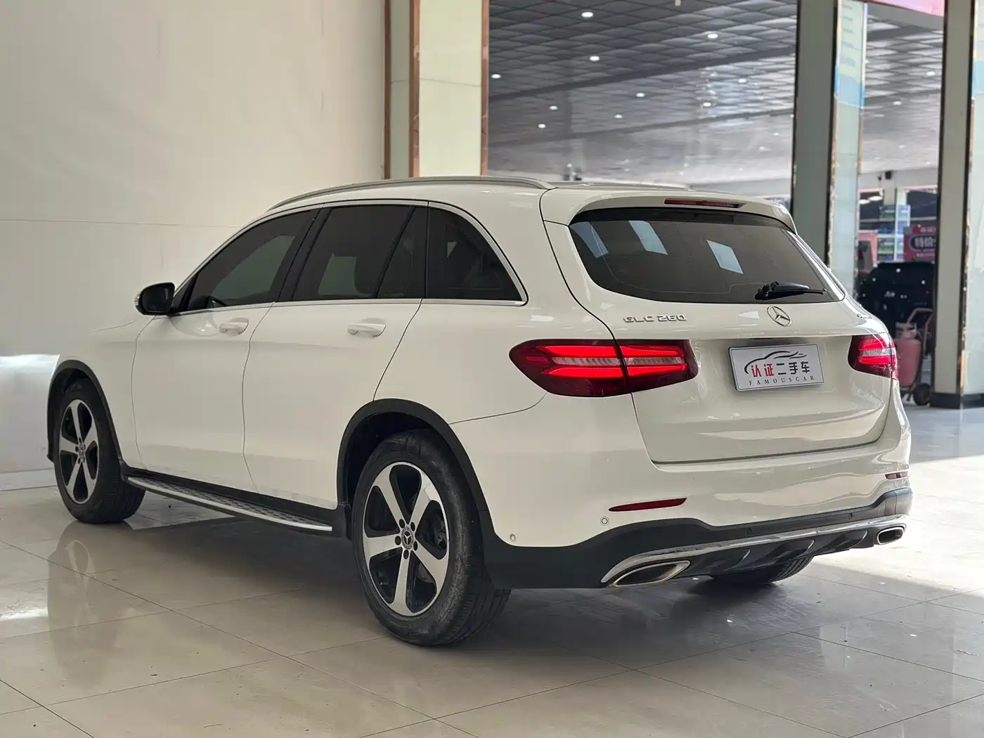 Mercedes-Benz GLC 2017 GLC 260 4MATIC Luxury фото 18