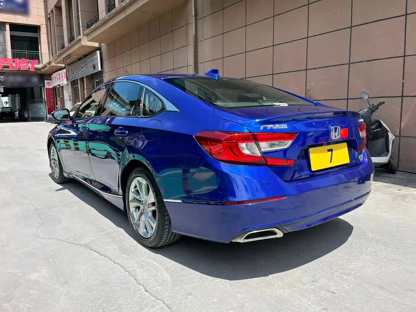 Фото 6 - Honda Accord