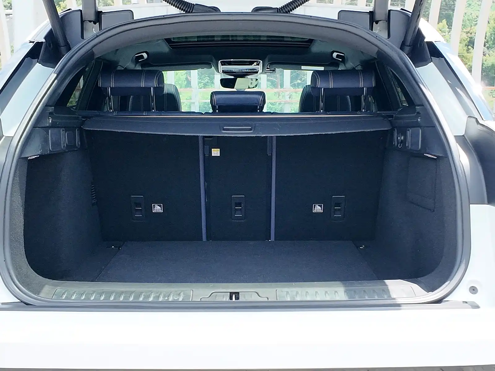 Фото 12 - Land Rover Range Rover Velar