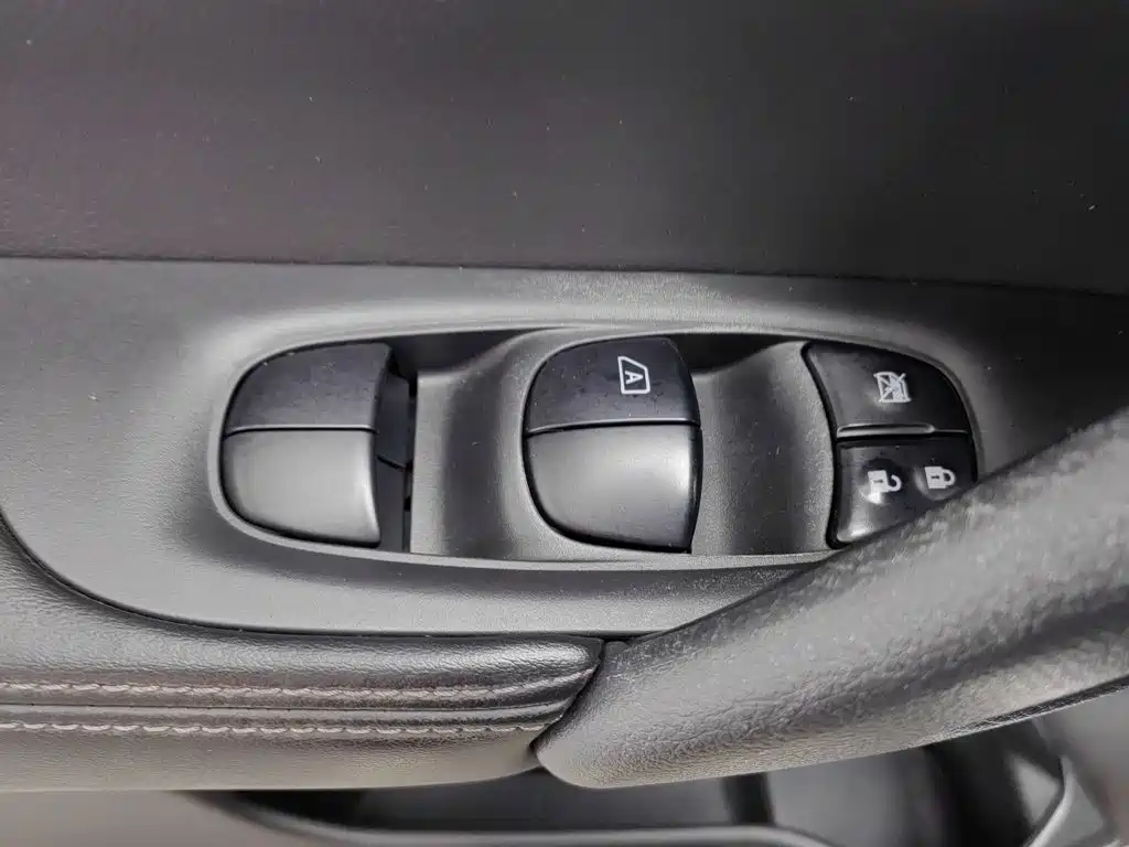 Фото 9 - Nissan X-Trail