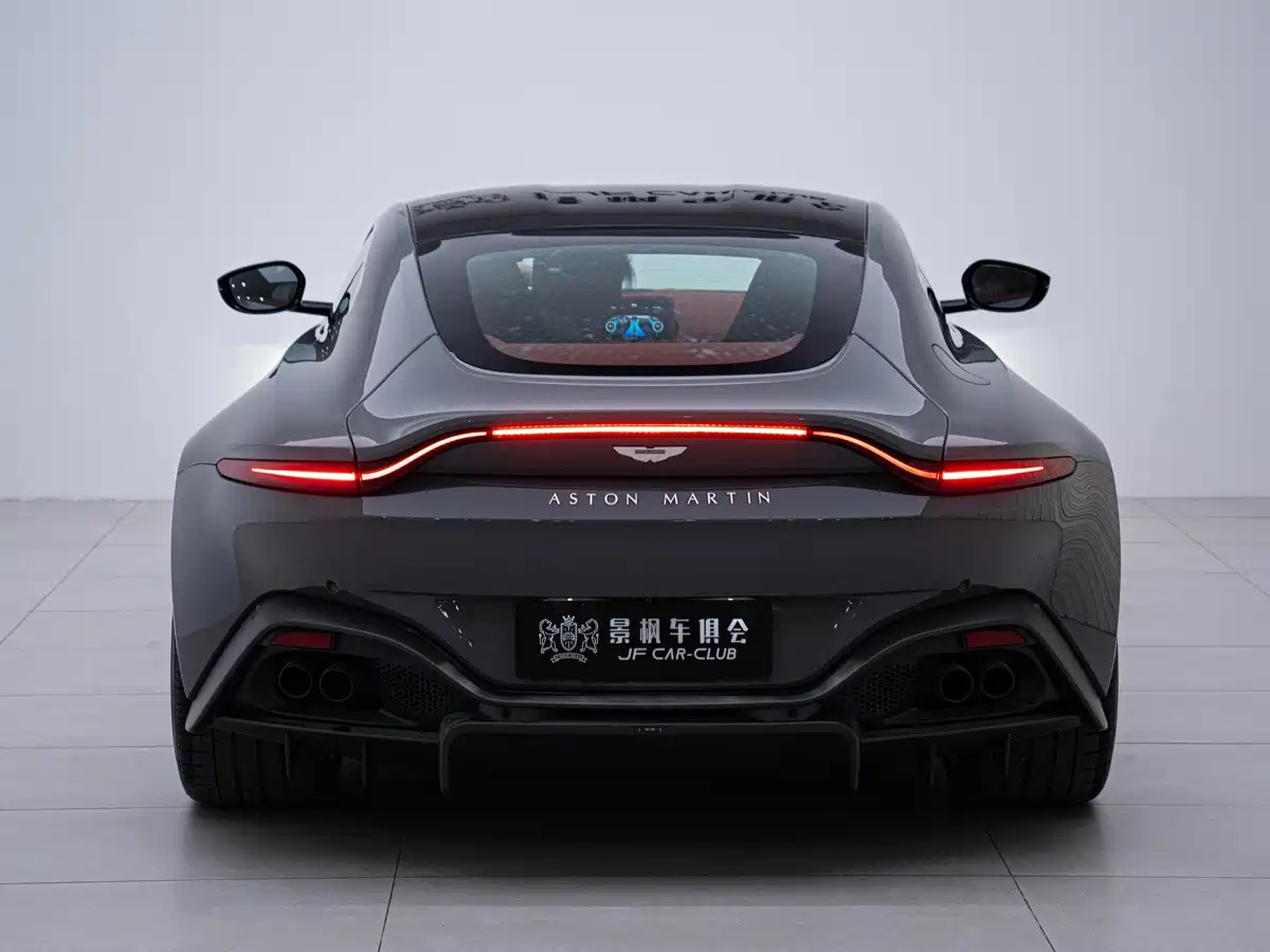 Фото 5 - Aston Martin Vantage