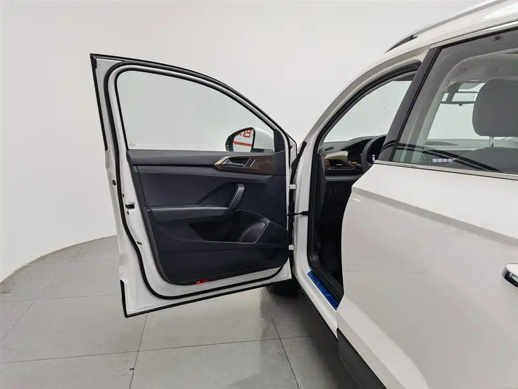 Volkswagen Tharu 2022 280TSI FWD Luxury Edition фото 8
