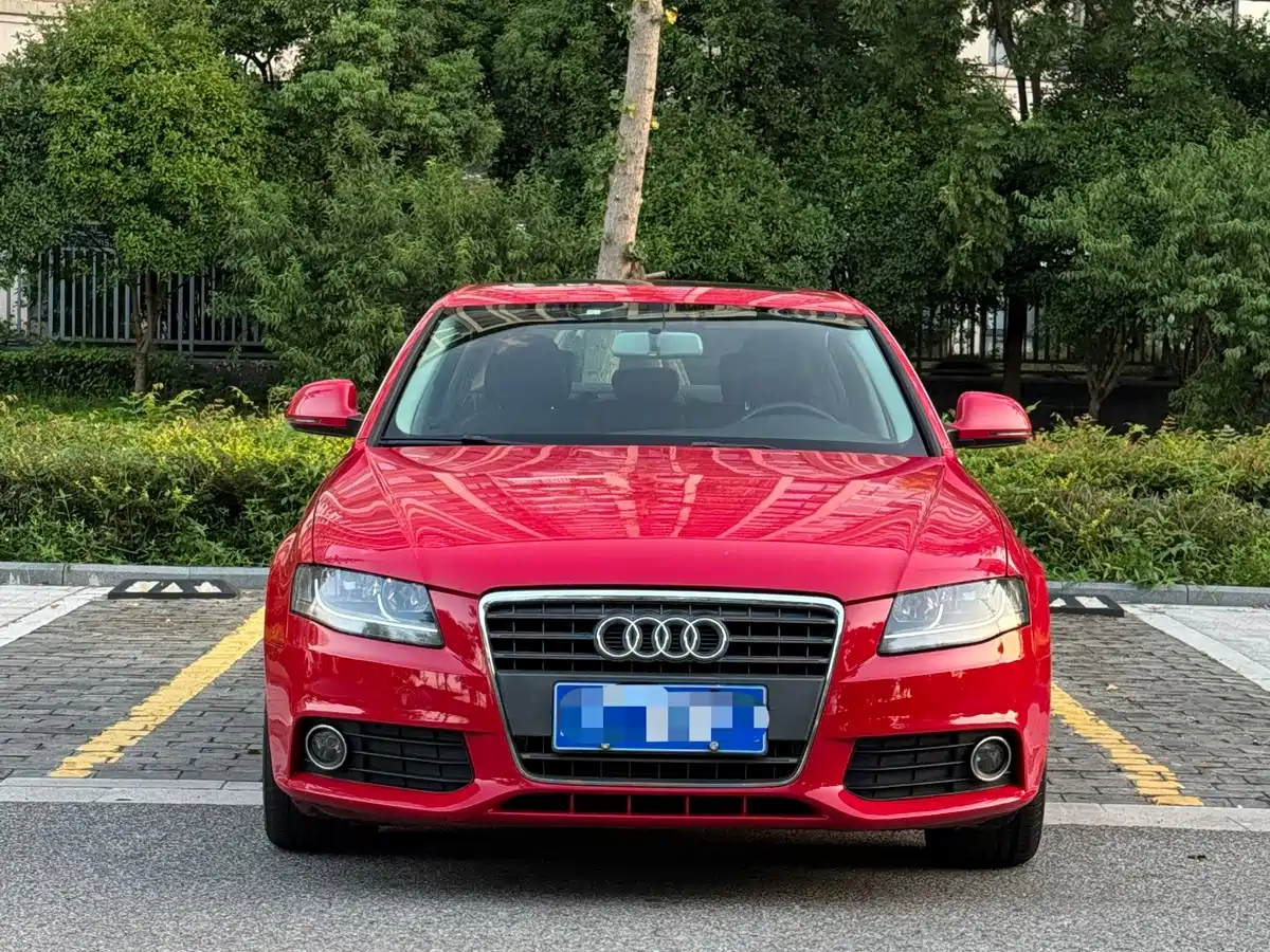 Фото 2 - Audi A4L