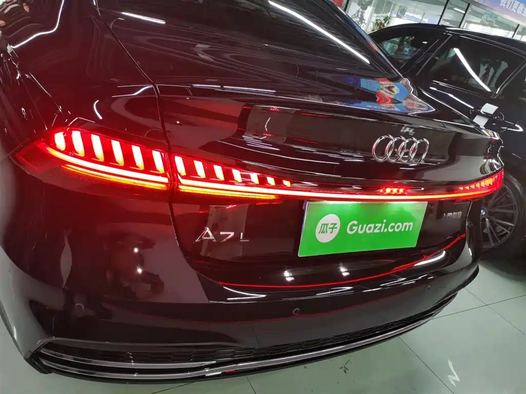 Audi A7L 2024 45TFSI S-line Dream Edition Crystal Package фото 6