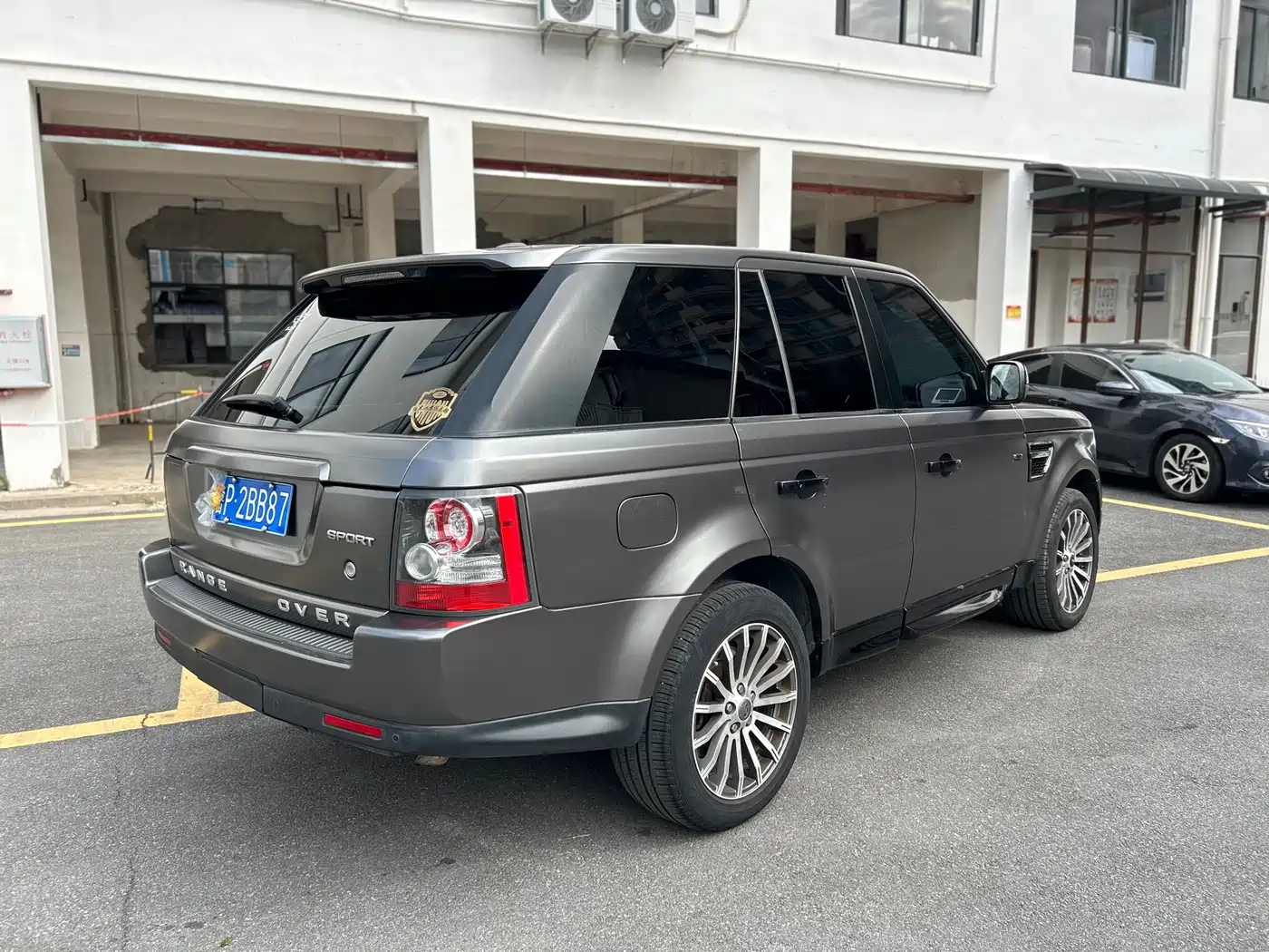 Land Rover Range Rover Sport 2011 3.0 TDV6 Diesel фото 7