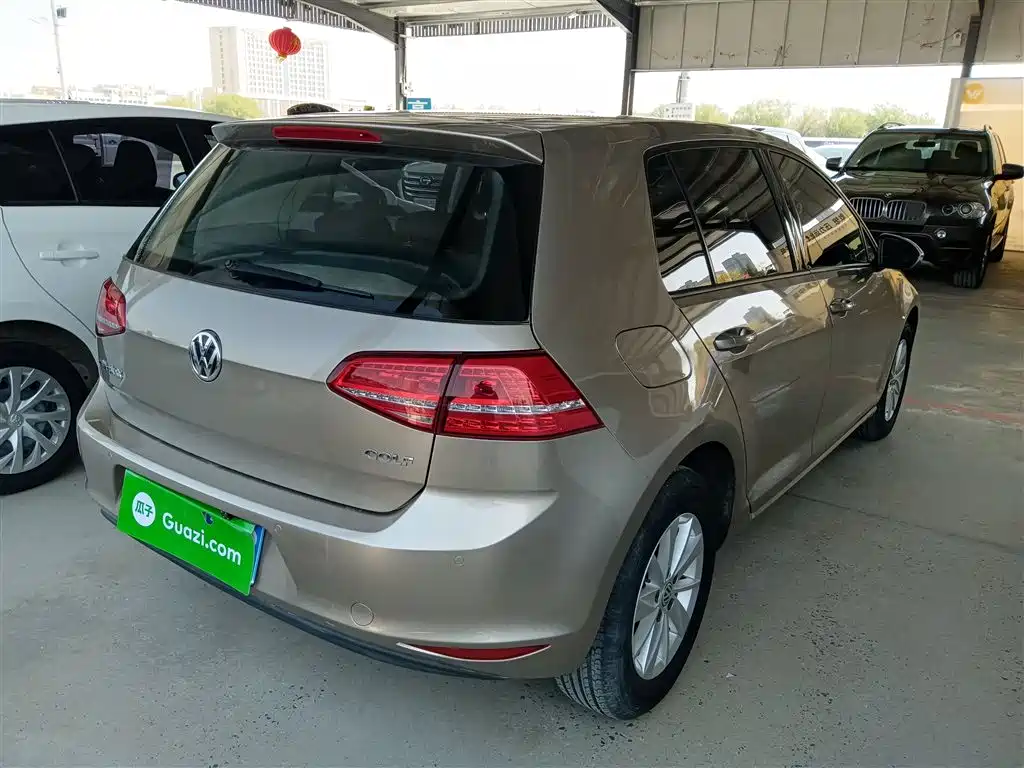 Volkswagen Golf 2016 1.6L Automatic Fashion фото 5