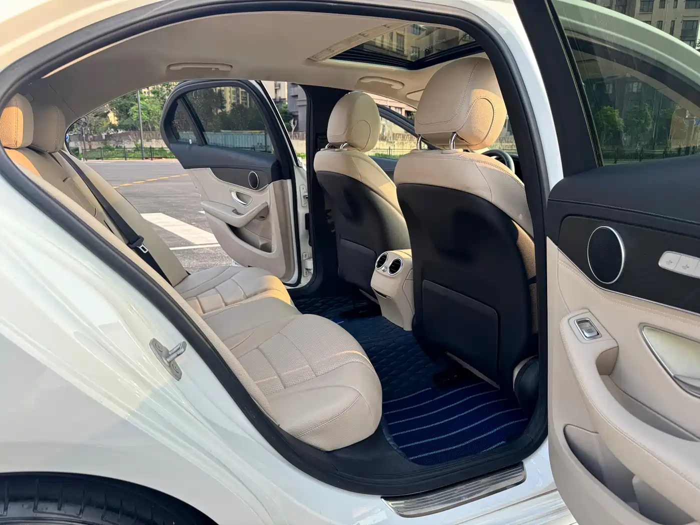 Mercedes-Benz C-Class 2015 Facelift C 180 L Sport фото 8