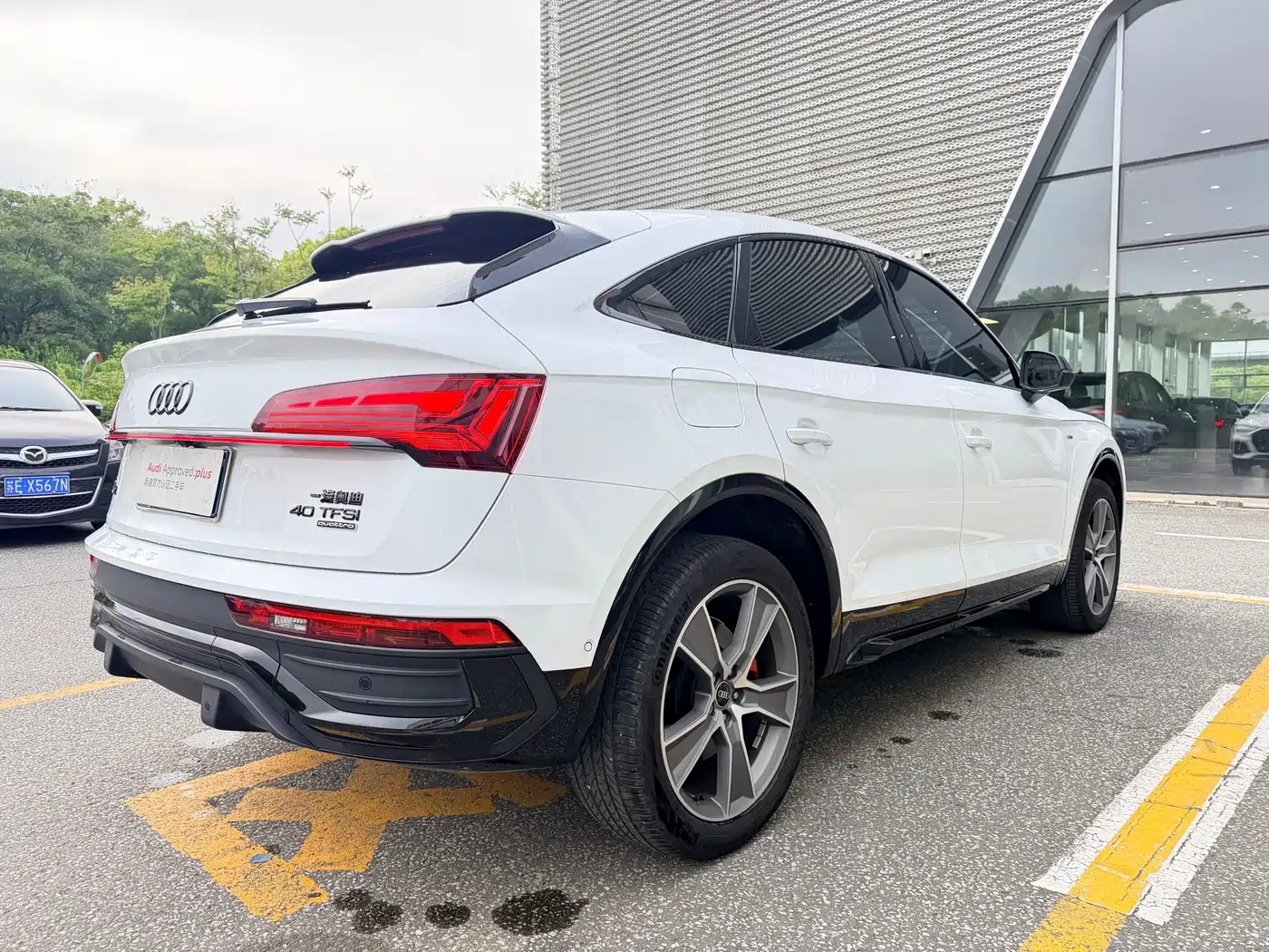 Audi Q5L Sportback 2024 40 TFSI Luxury Version фото 15