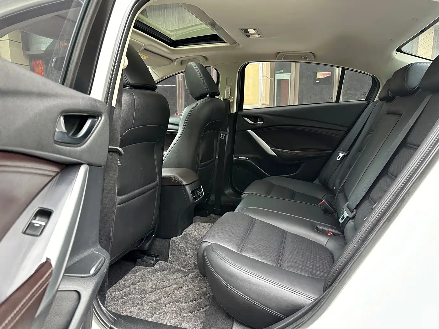 Mazda Atenza 2017 2.5L Skyactiv-G Premium фото 10