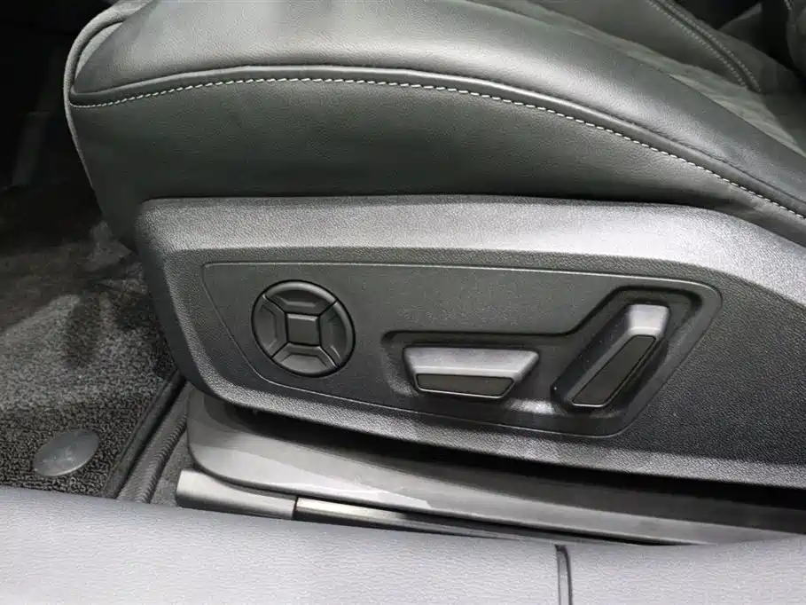 Audi A7L 2024 45 TFSI quattro Premium Luxury фото 27