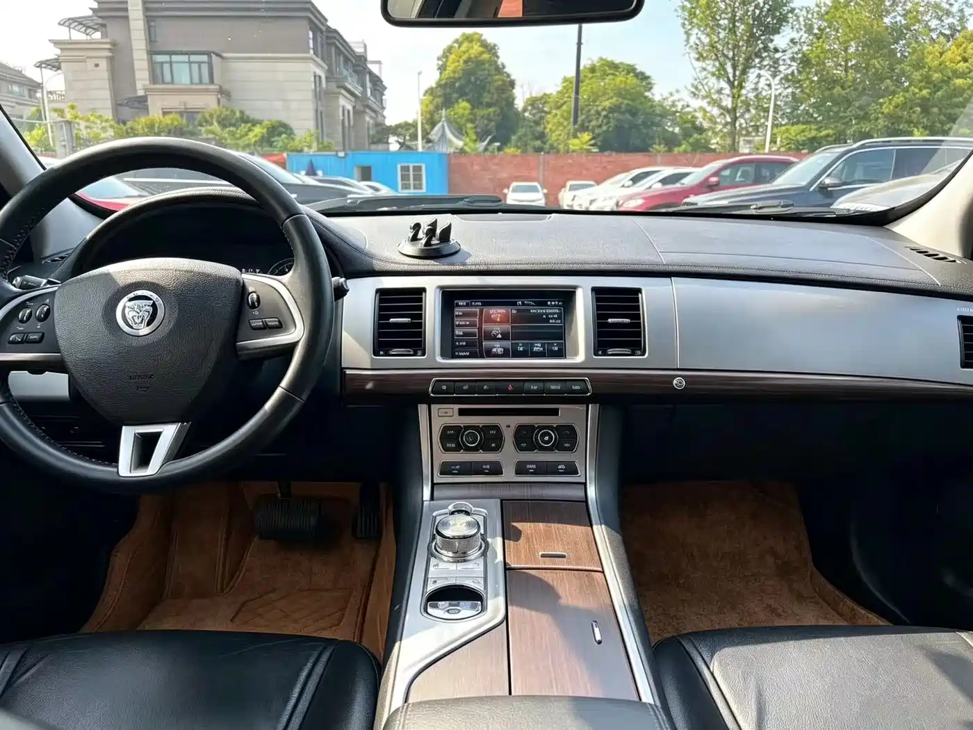 Jaguar XF 2015 XF 2.0T Style Edition фото 11