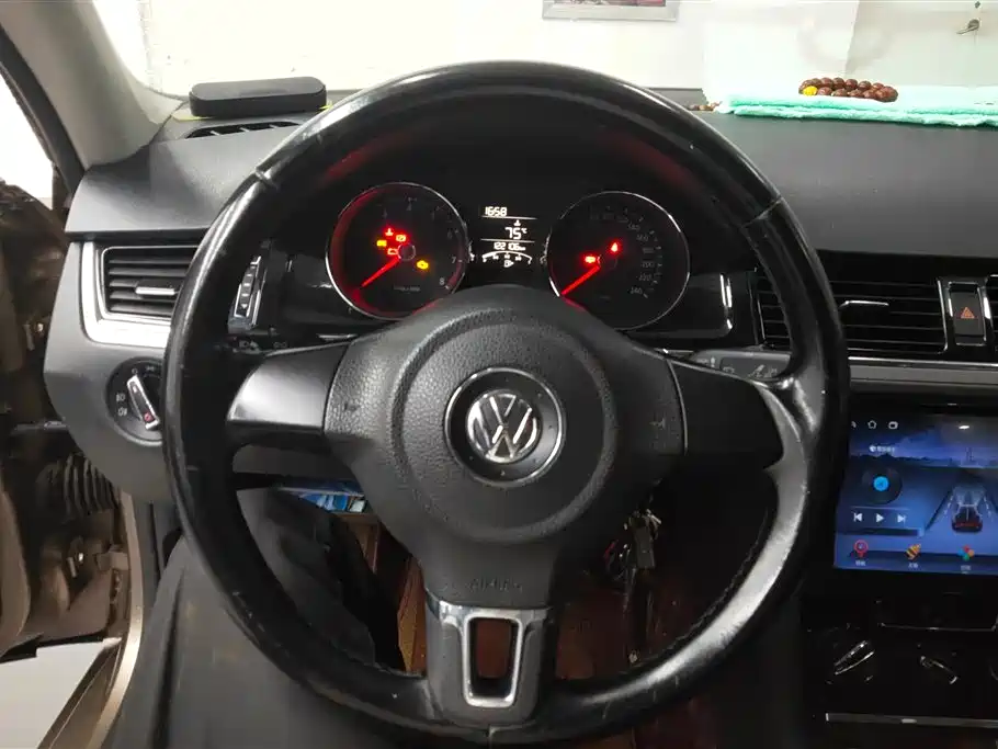 Volkswagen Bora 2014 1.6L Manual Comfort Edition фото 15