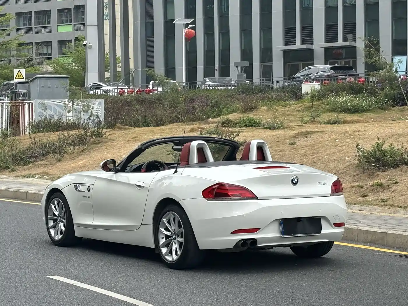 BMW Z4 2013 sDrive20i Leading фото 14