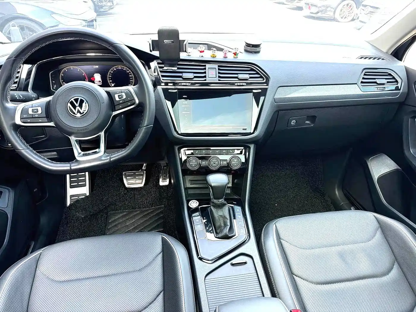 Volkswagen Tiguan L 2021 330TSI Automatic 2WD R-Line Premium фото 11