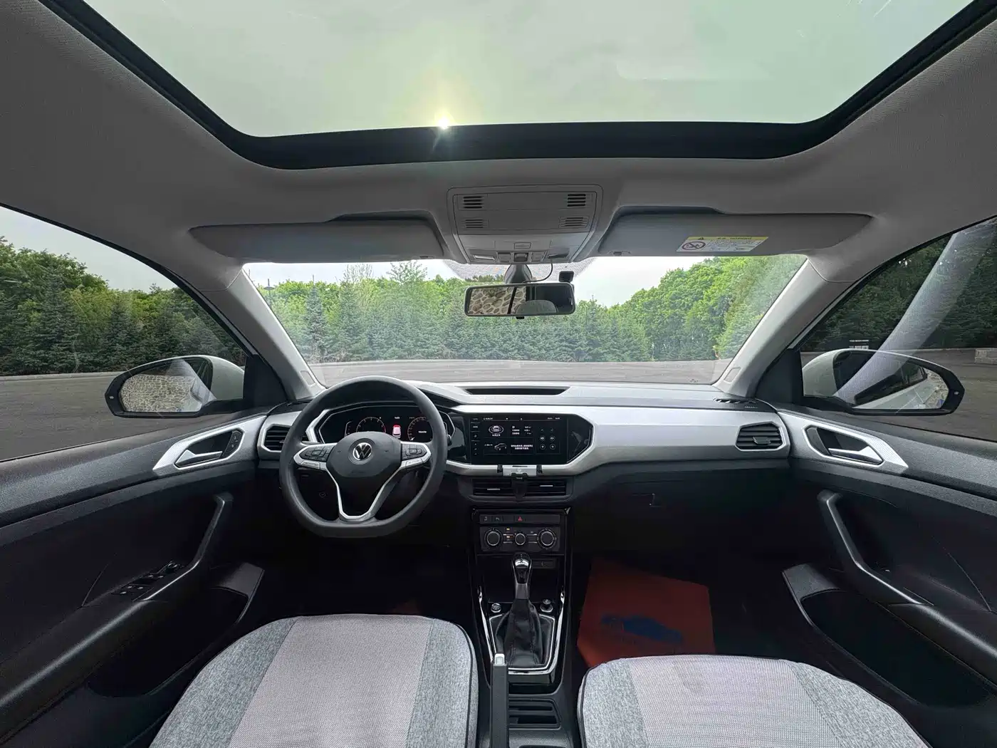 Volkswagen Tanying 2021 1.5L Automatic Smart Connect Edition фото 17