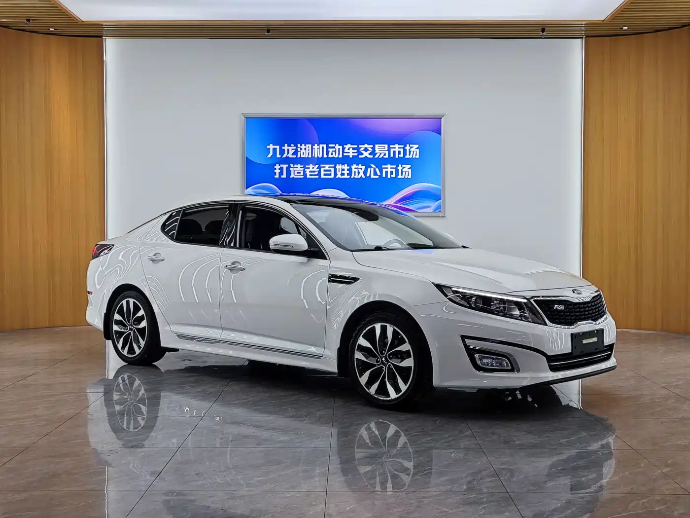 Kia K5 2014 2.0L Automatic LUXURY фото 3