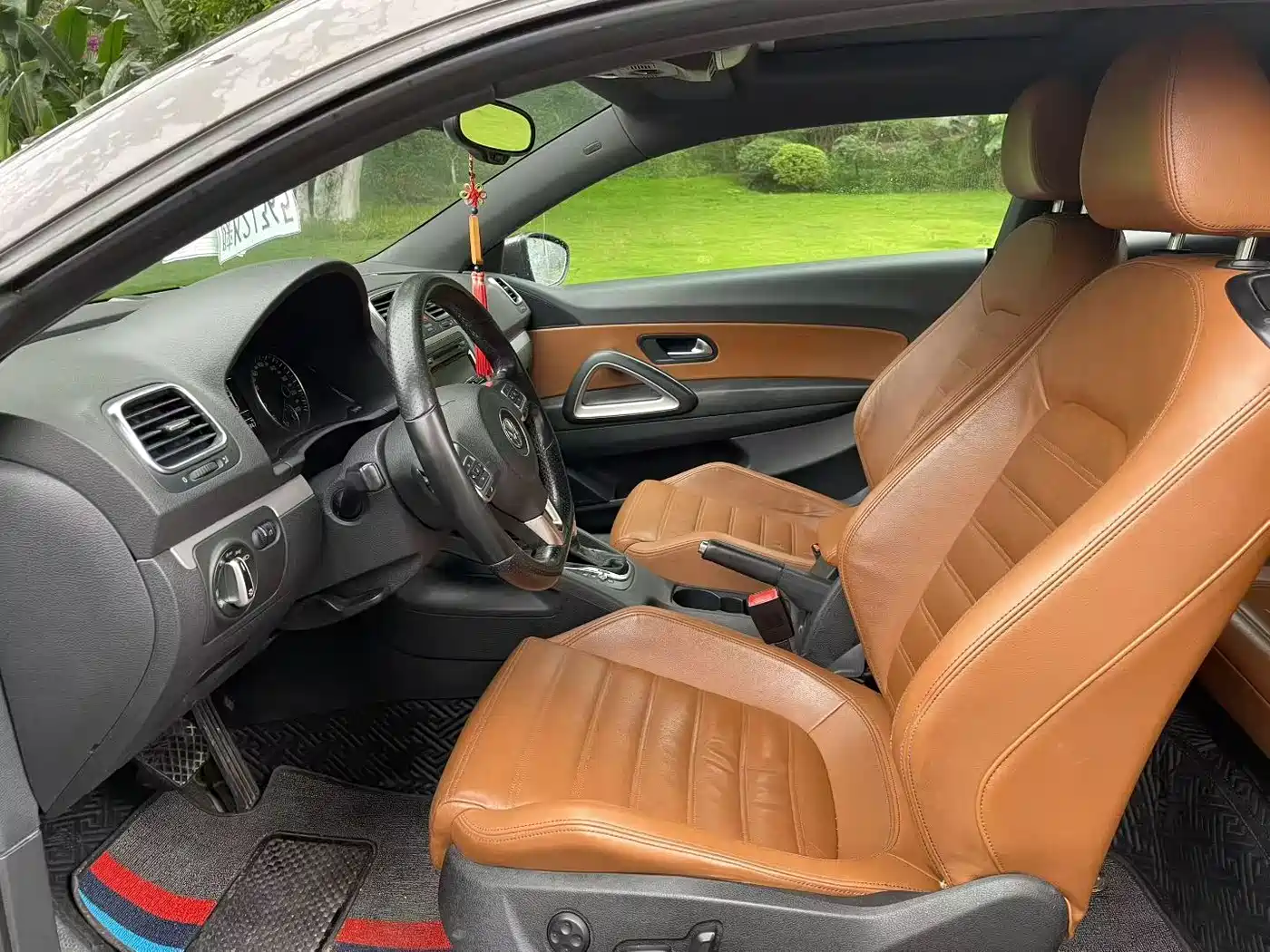 Volkswagen Scirocco 2011 2.0TSI Luxury фото 4
