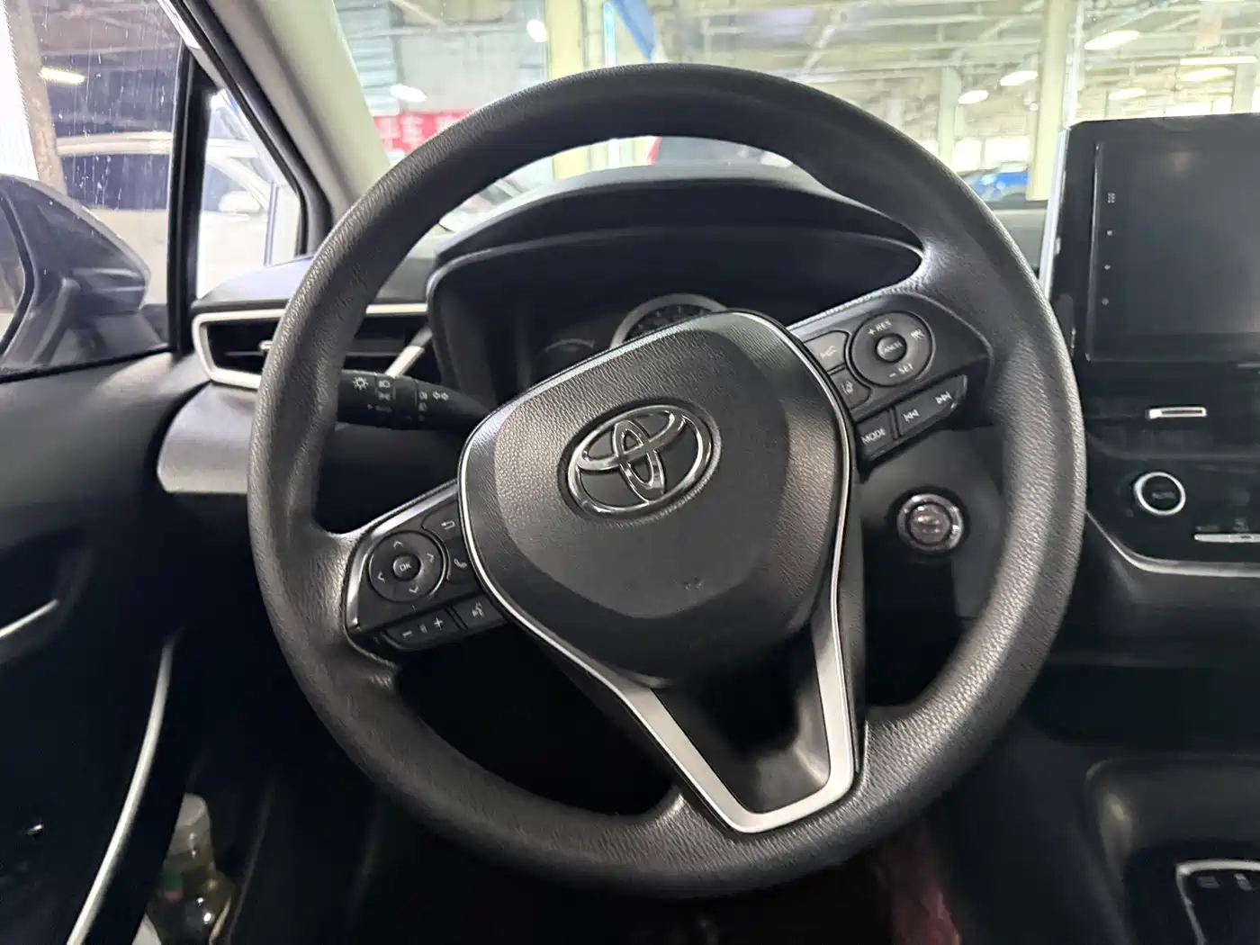Toyota Corolla 2019 Hybrid 1.8L E-CVT GL-i Elite Edition фото 14