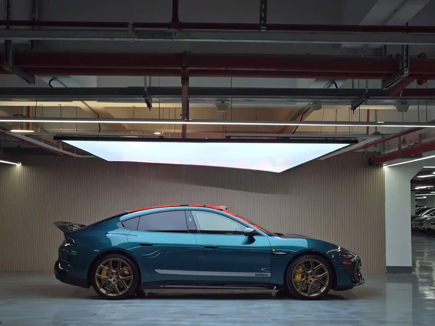 XIAOMI CAR XIAOMI SU7 ULTRA