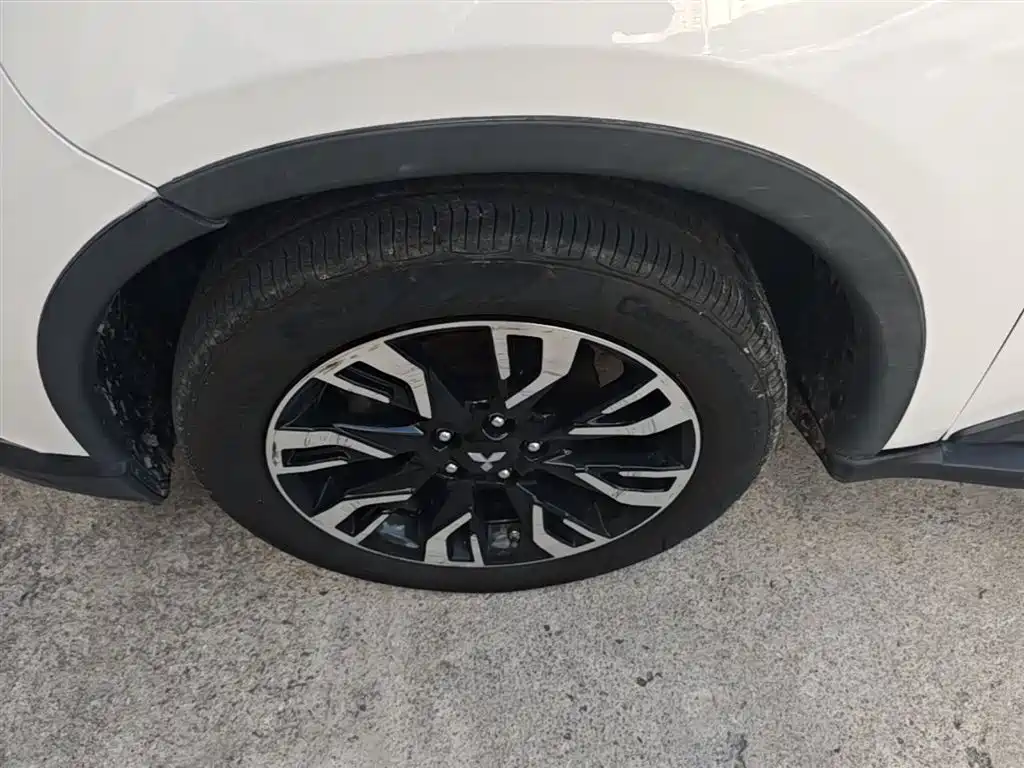 Mitsubishi Outlander 2019 2.4L 4WD Deluxe Edition 7-Seater China VI фото 23
