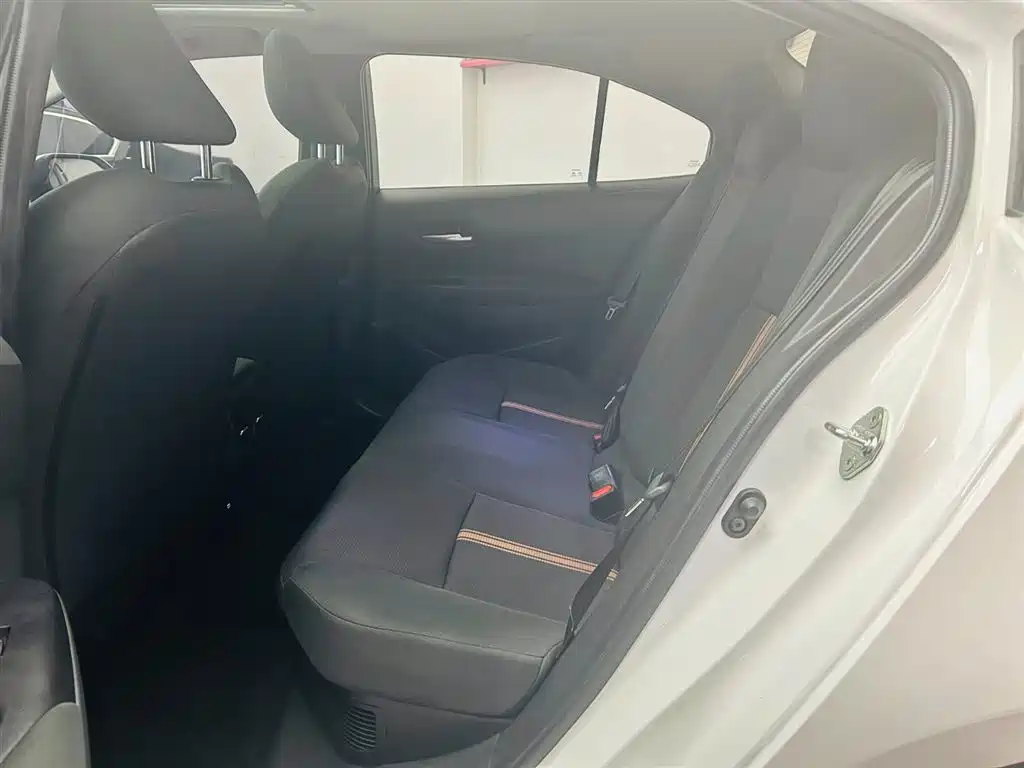 Toyota Levin 2023 Smart Hybrid 1.8L Luxury фото 22