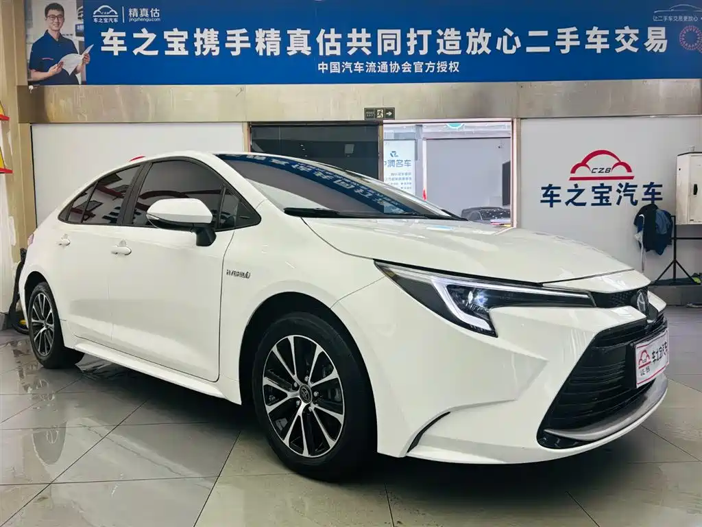 Toyota Levin 2023 Smart Hybrid 1.8L Luxury фото 3