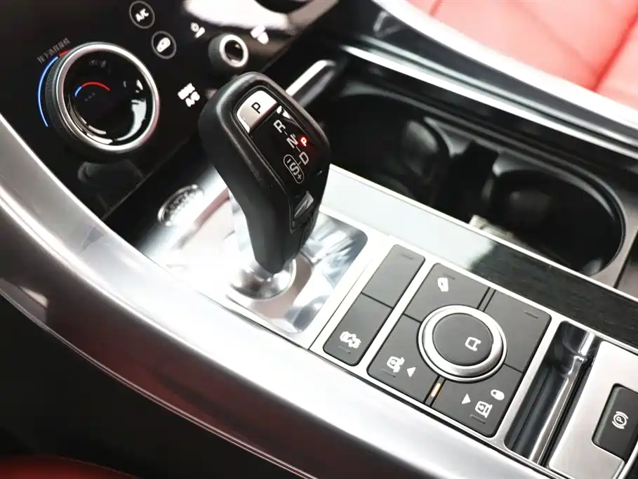 Land Rover Range Rover Sport 2021 3.0 L6 Gloss Black Edition фото 14