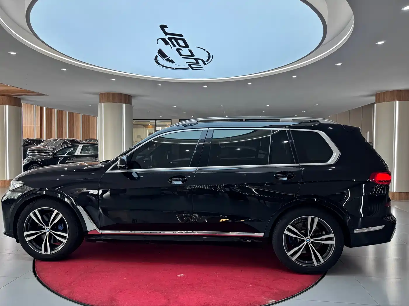 BMW X7 2019 xDrive40i Exclusive M Sport Package фото 8