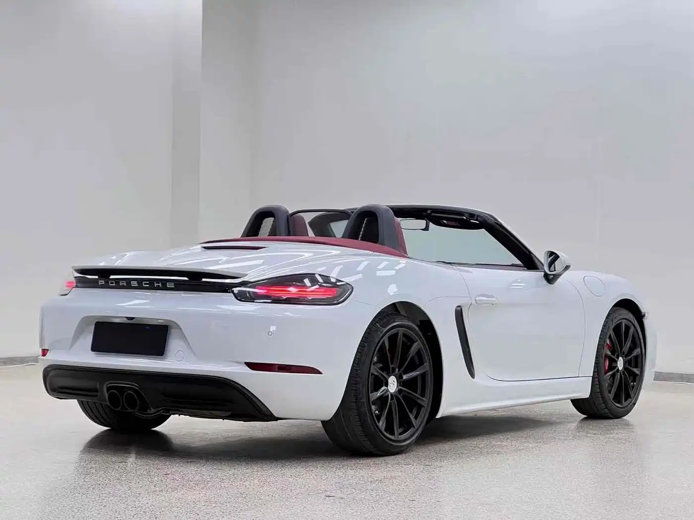 Porsche 718 2018 Boxster 2.0T фото 8