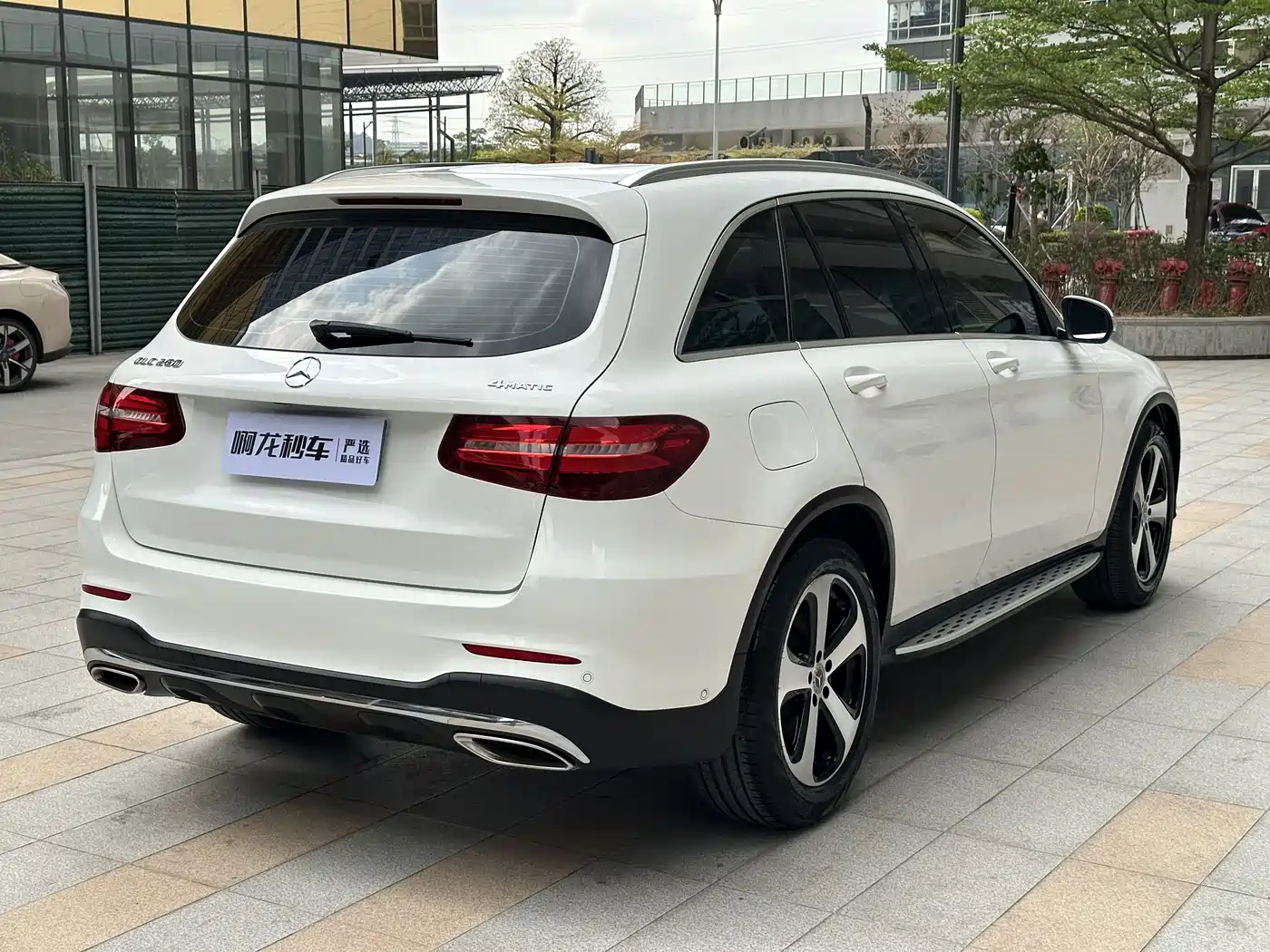 Mercedes-Benz GLC 2018 Facelift GLC 260 4MATIC Luxury фото 5