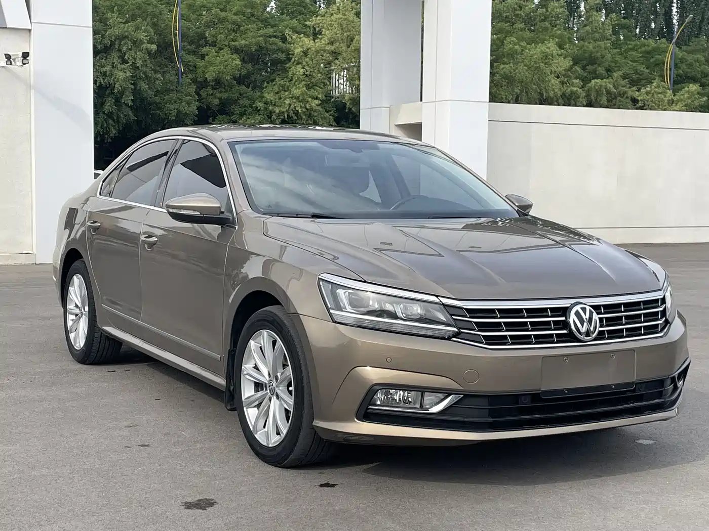 Volkswagen Passat 2017 330TSI DSG Prestige фото 3