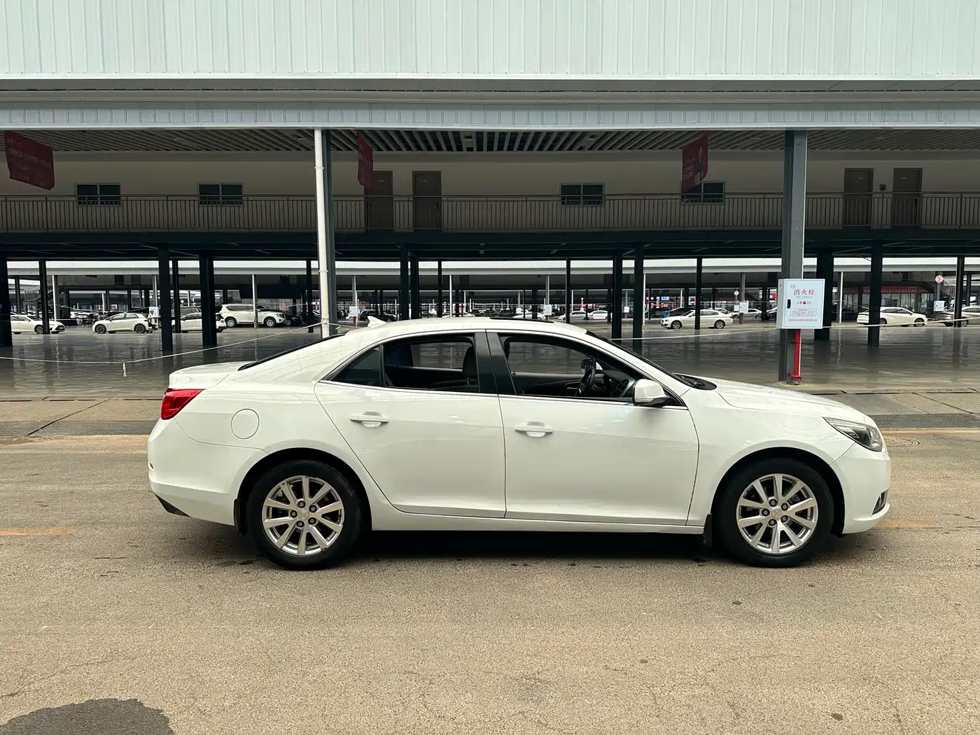 Chevrolet Malibu 2014 2.0L Automatic Luxury фото 4