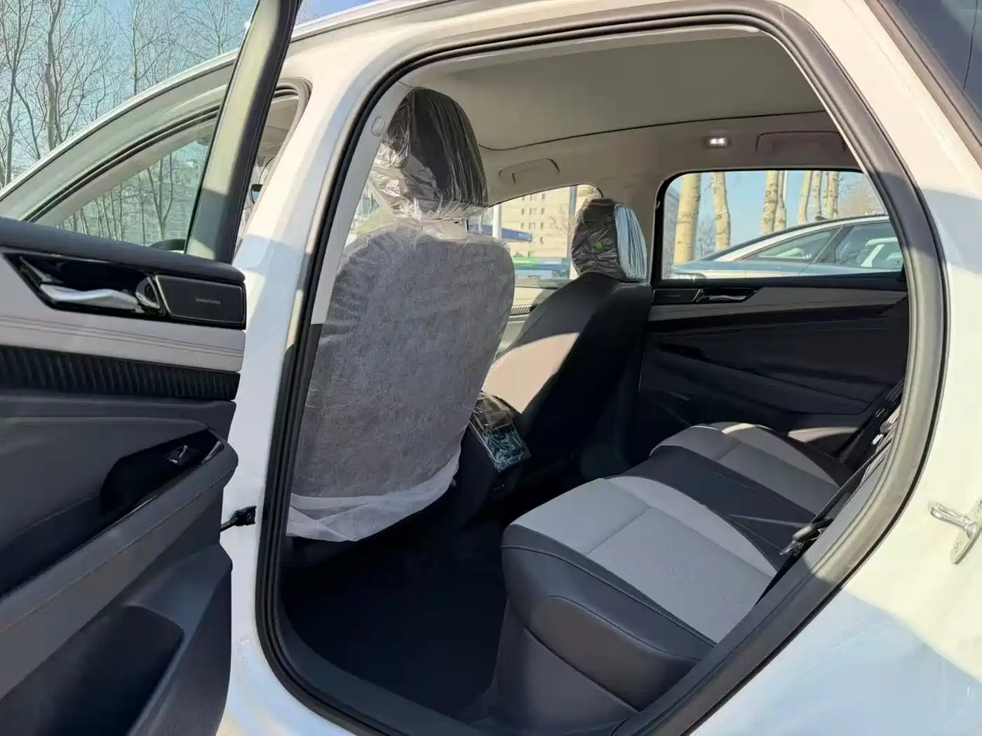 VOLKSWAGEN ID.7 VIZZION