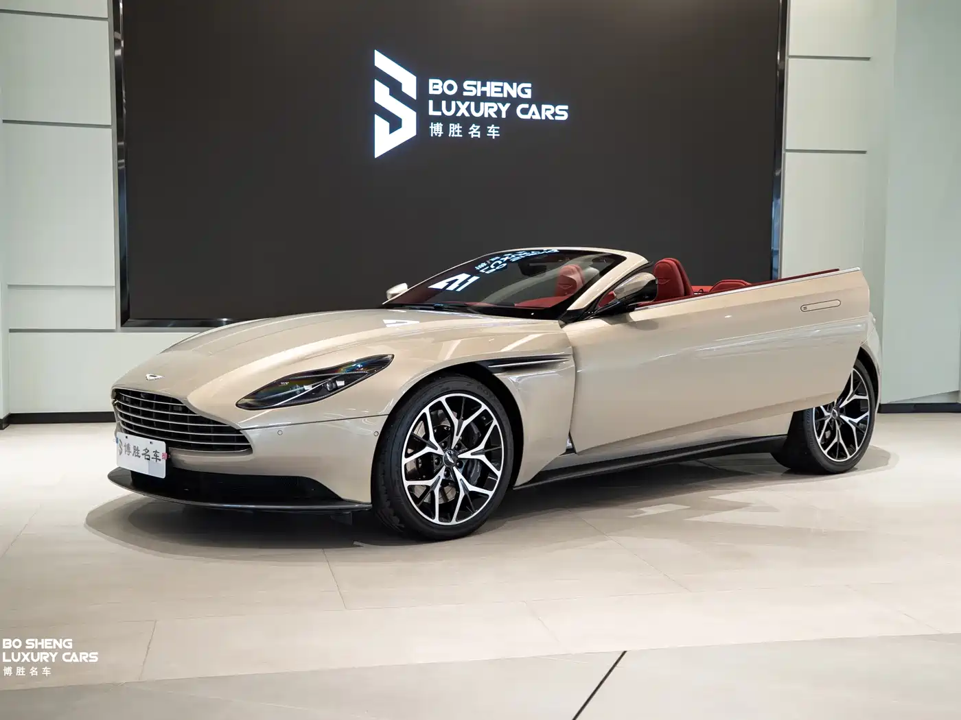 Aston Martin DB11 2019 4.0T V8 Volante фото 17