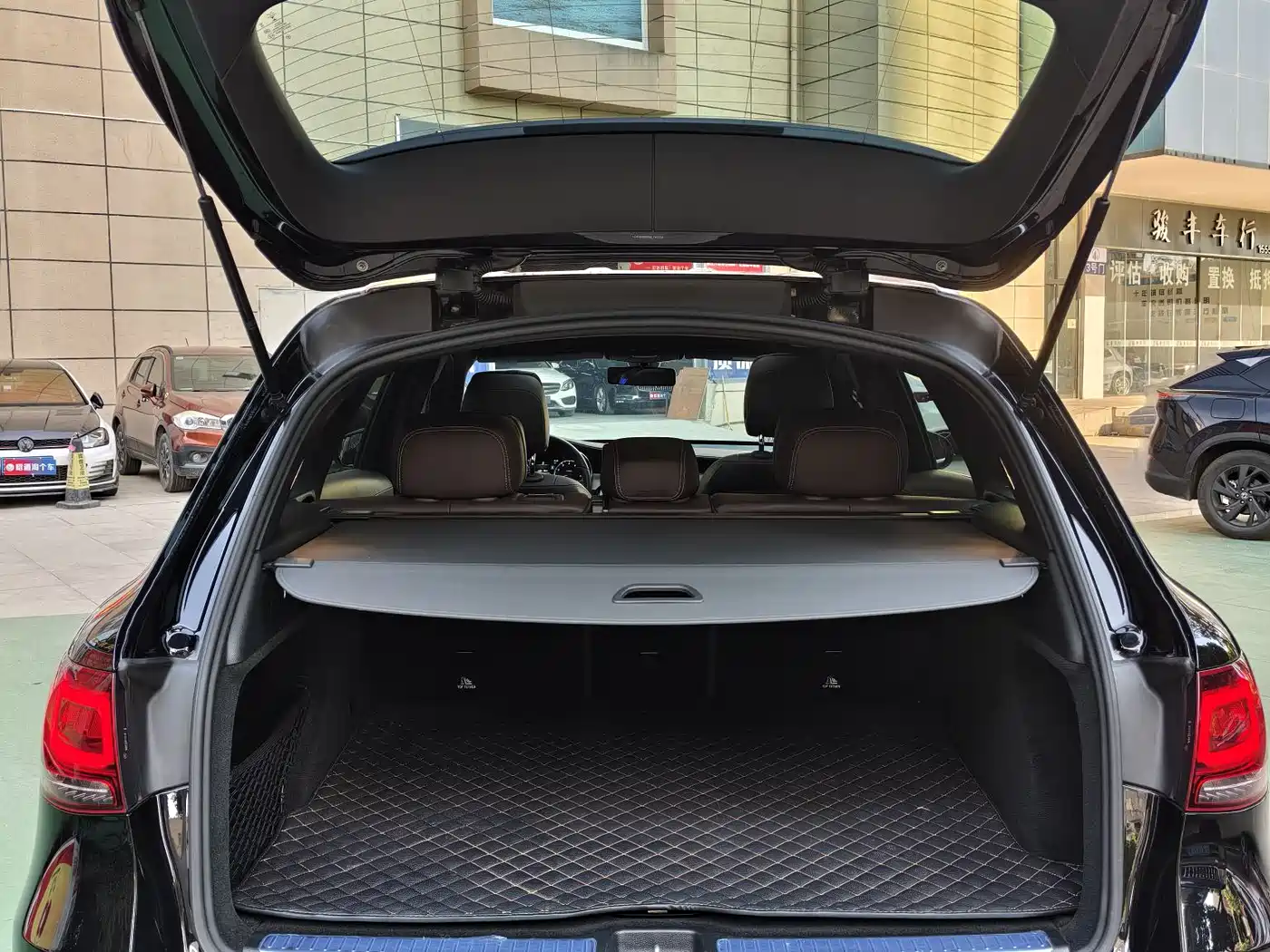 Mercedes-Benz GLC 2022 Facelift GLC 260 L 4MATIC Dynamic фото 15