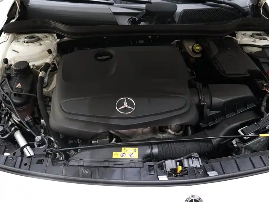 Mercedes-Benz GLA 2018 GLA 220 4MATIC Sport фото 23