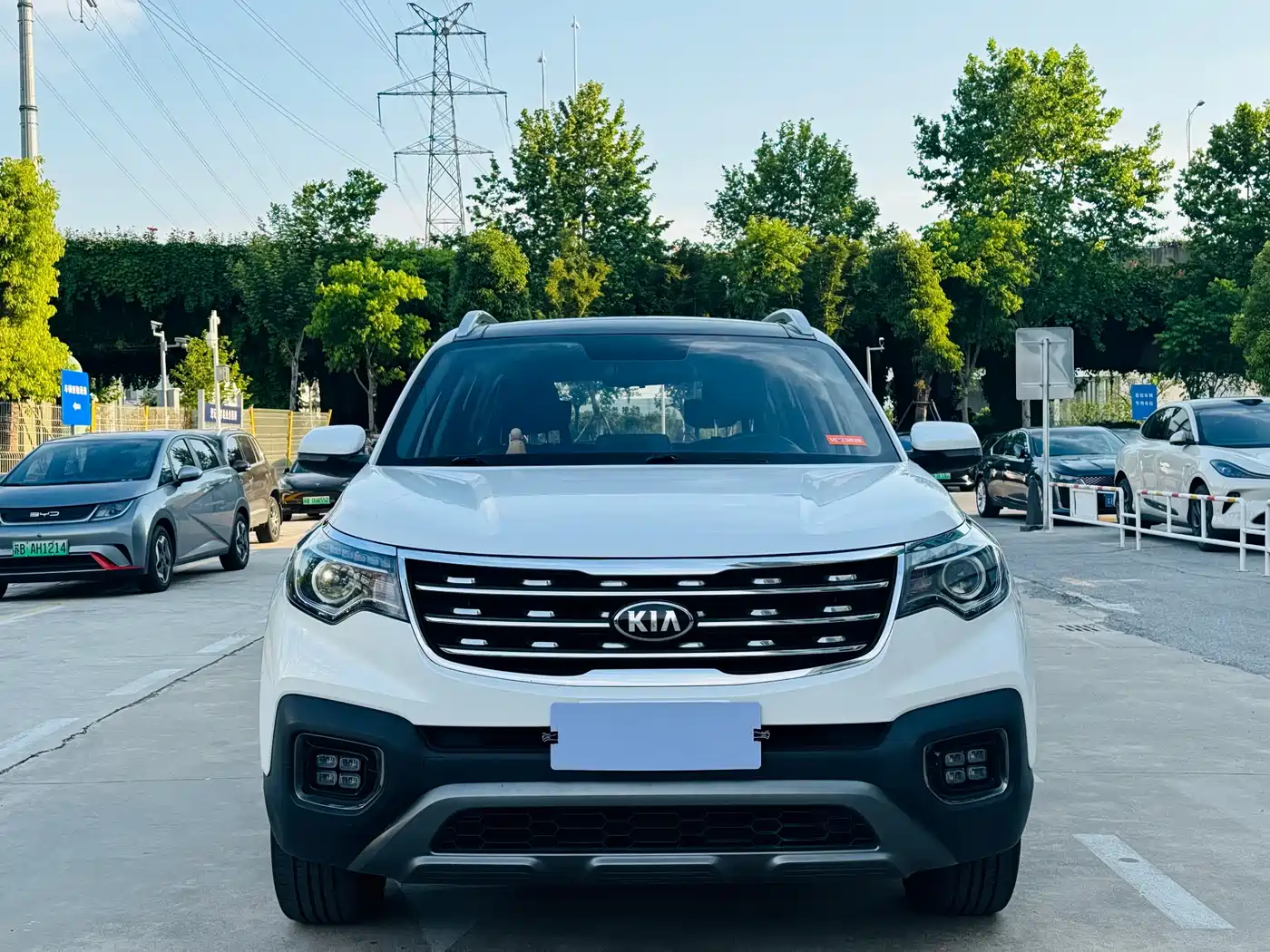 Kia Sportage 2019 2.0L Automatic Smart Luxury Edition фото 2