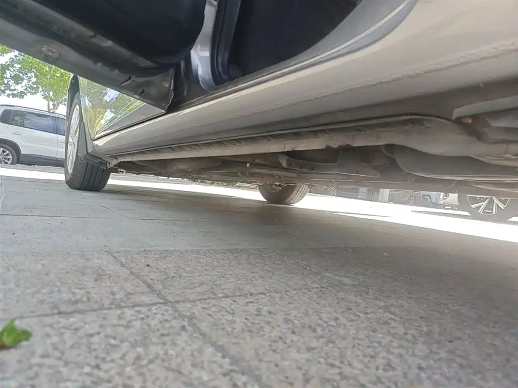 Toyota Corolla 2014 1.6L CVT GL-i фото 22