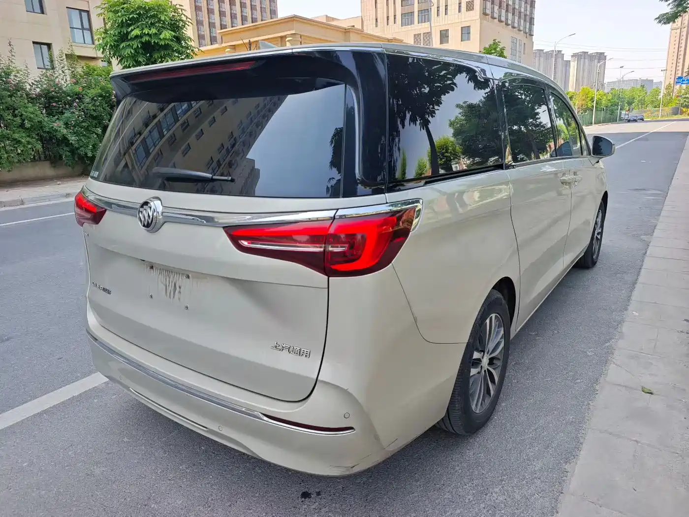 Buick GL8 2021 ES Landlord 653T Premium фото 9