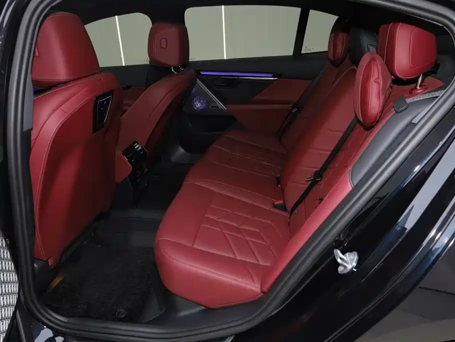 BMW i5 2024 eDrive 35L M Sport Package фото 24