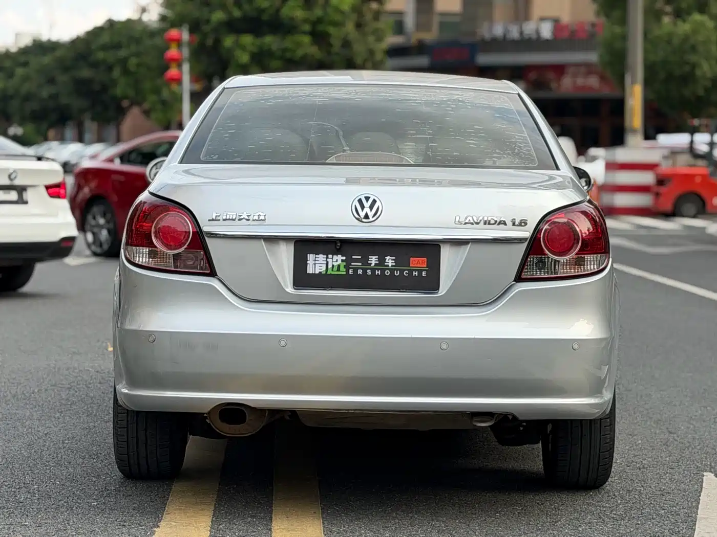 Volkswagen Lavida 2011 1.6L Automatic Pinya Edition фото 8