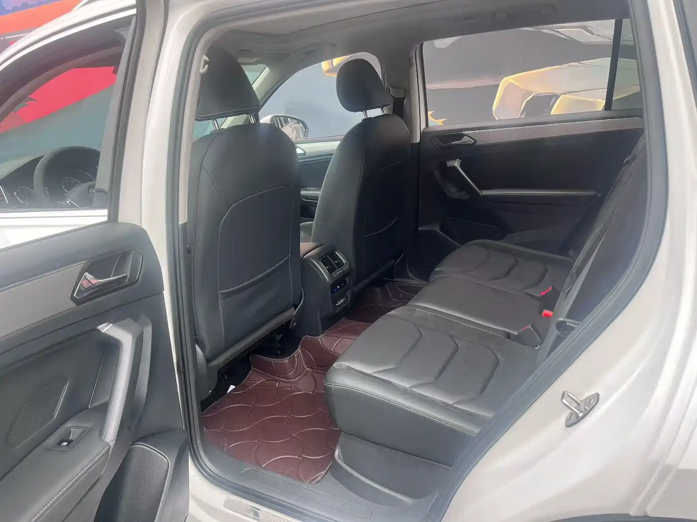 Volkswagen Tiguan L 2019 Facelift 330TSI Auto 2WD Smart Luxury China VI фото 4